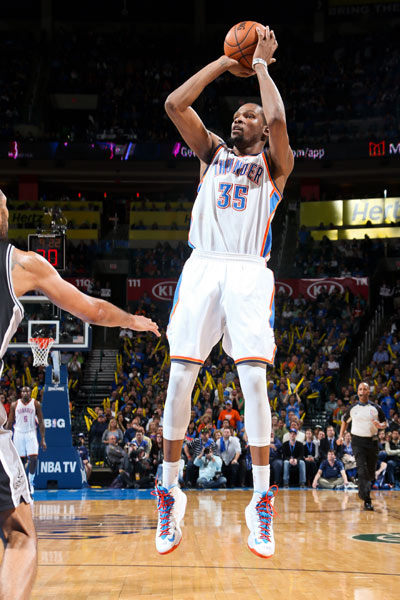 给力新援，加布里埃尔租借加盟海港，贡献11球5助攻（海港租借引进加布里埃尔，11球5助彰显火力）