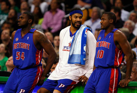 NBA战报：东契奇31分，詹姆斯赛季新高29分，湖人112-108险胜76人（湖人112-108险胜76人：詹姆斯轰赛季新高29分，东契奇砍下31分）