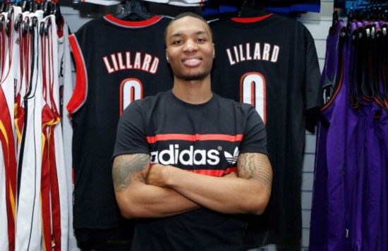 联赛不用让路了，国足2026年国际比赛日期间不会提前组织集训（2026年国际比赛日联赛照常进行，国足不提前集训）