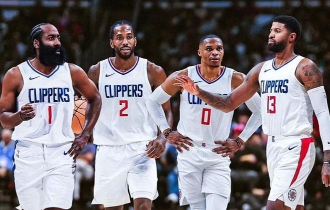 詹姆斯关键时刻稳住节奏（詹姆斯在关键时刻稳控比赛节奏）