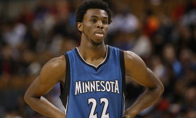 帕潘夸赞吉鲁：他不仅能进球还能防守，甚至还能客串门将（帕潘盛赞吉鲁：能攻善守，必要时还能客串门将）